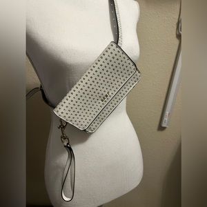 DKNY belt bag with wristband 2 in one